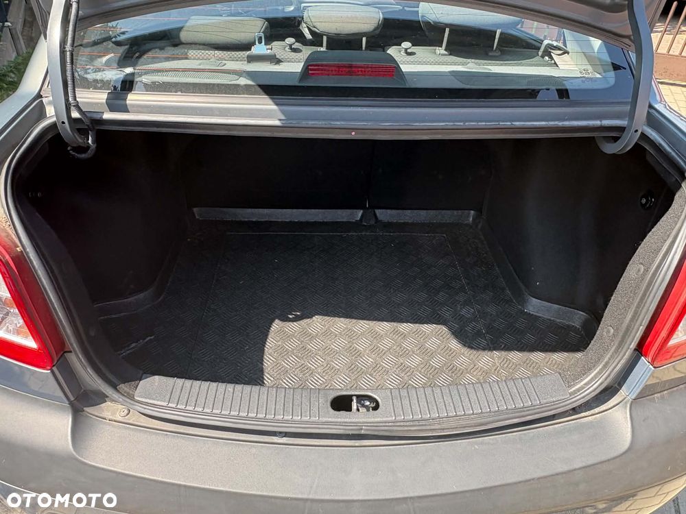 Kia Rio 1.4 Comfort - 10