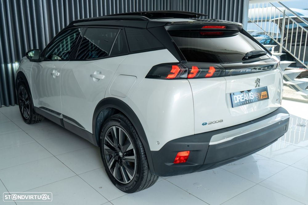Peugeot e-2008 - 18