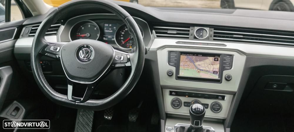 VW Passat 1.6 TDI Confortline - 21