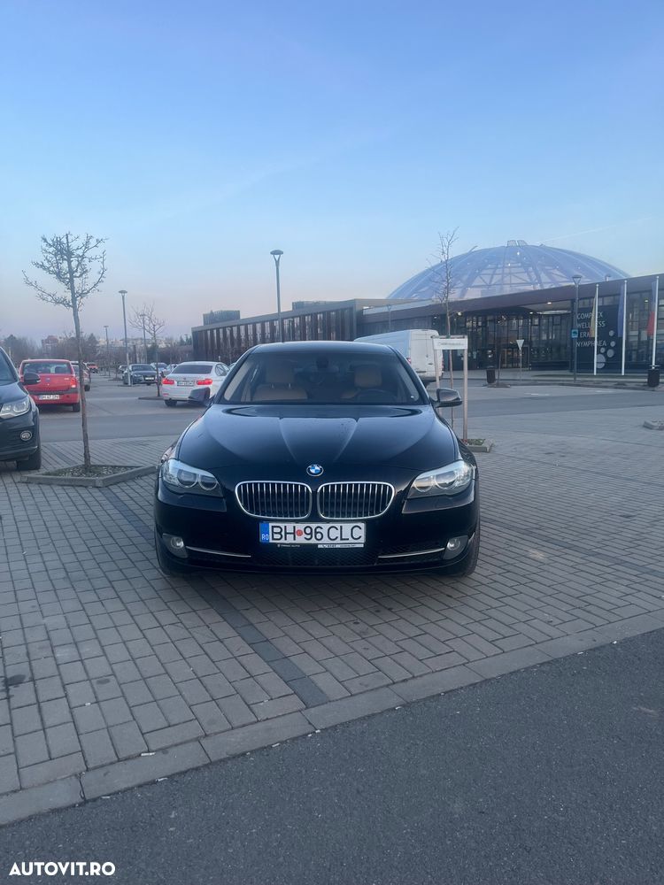 BMW Seria 5 525d xDrive - 5
