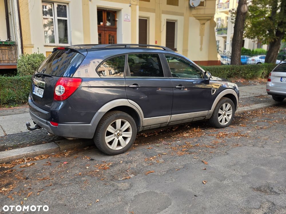 Chevrolet Captiva 3.2 LT high - 3