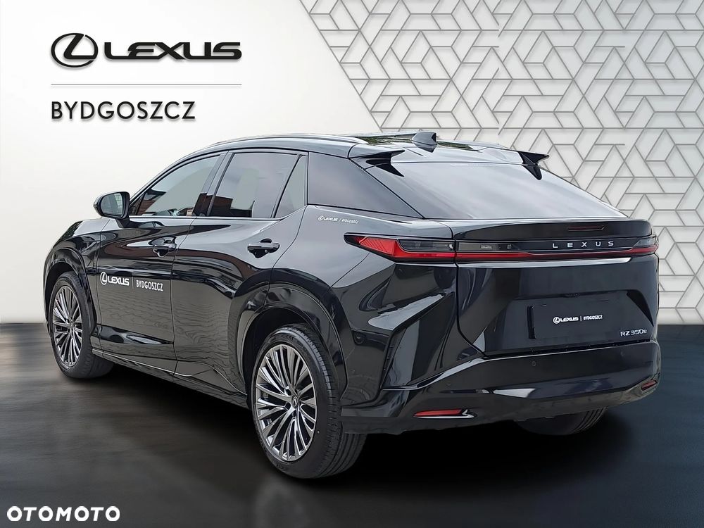 Lexus RZ - 4