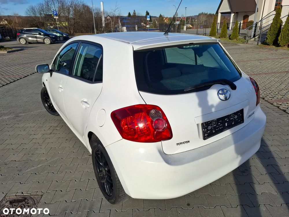 Toyota Auris 1.33 VVT-i - 7