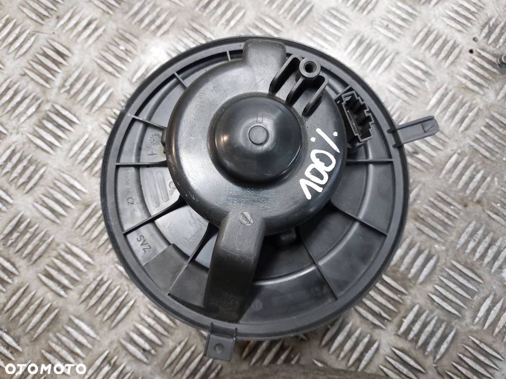 DMUCHAWA WENTYLATOR NAWIEWU SKODA OCTAVIA II 1K1819015A - 1