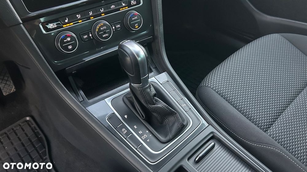 Volkswagen Golf 1.0 TSI (BlueMotion Technology) DSG Comfortline - 21