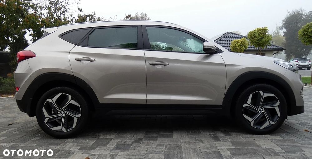 Hyundai Tucson 1.7 CRDI BlueDrive Style 2WD DCT - 19