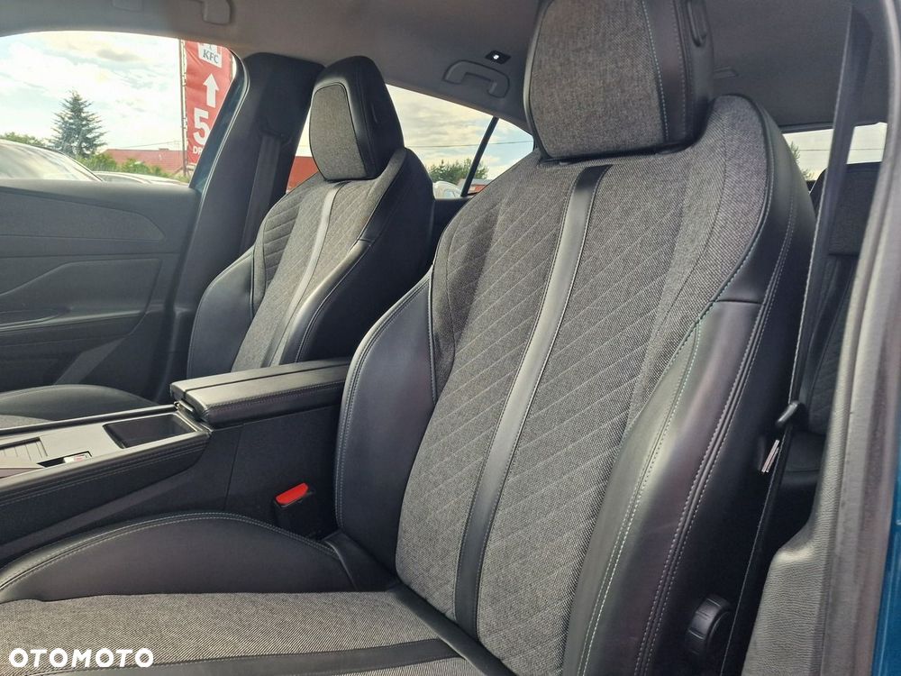 Peugeot 408 1.2 PureTech Allure S&S EAT8 - 17