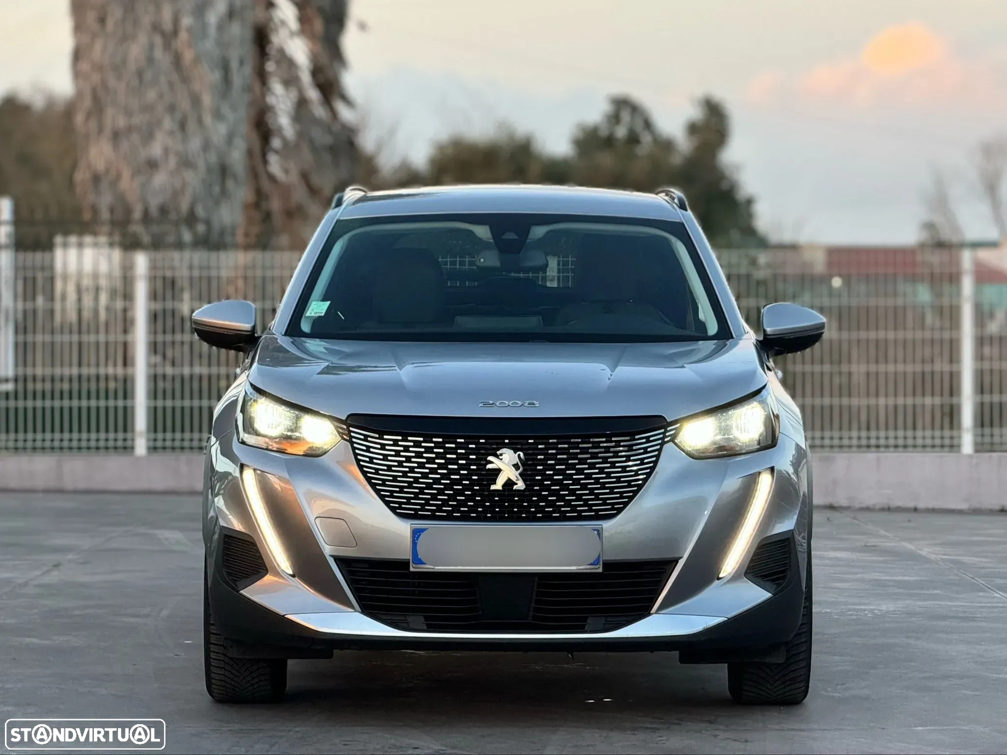 Peugeot 2008 1.5 BlueHDi Allure Pack EAT8 - 2