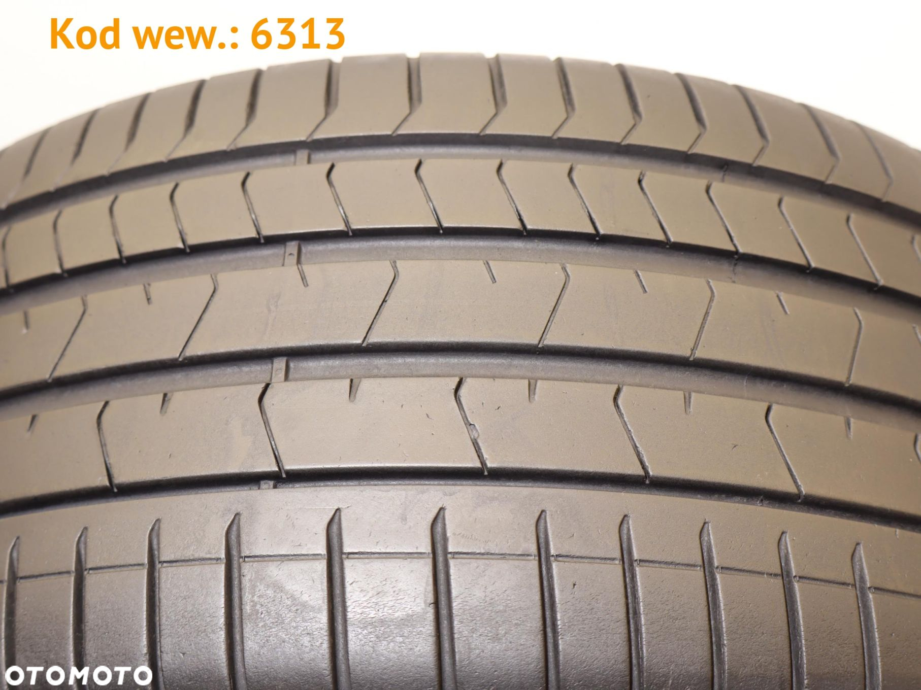 Pirelli P ZERO TM - 255/35 R19 - 8
