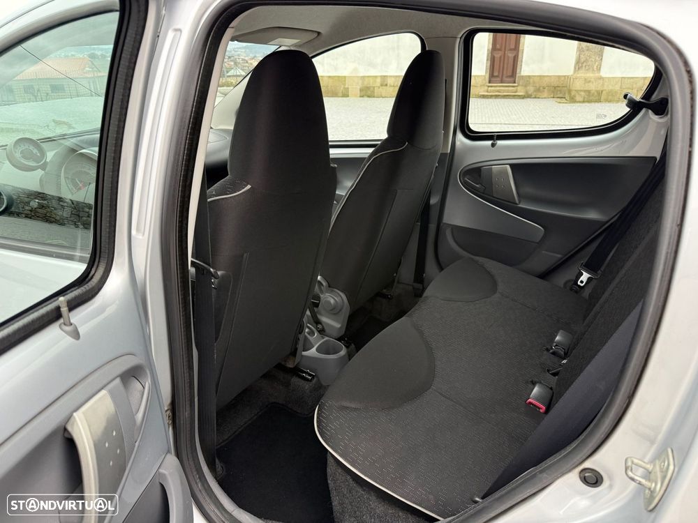 Peugeot 107 1.0 Urban - 14