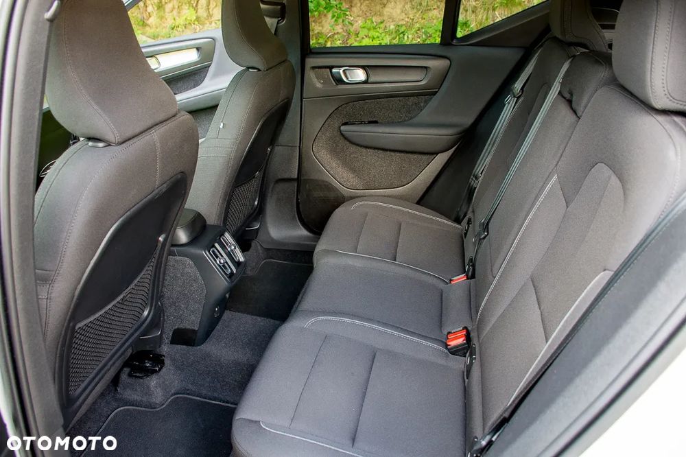 Volvo XC 40 T3 Momentum Pro - 14