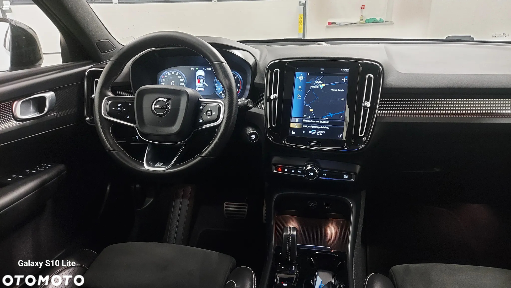 Volvo XC 40 D3 SCR R-Design - 17