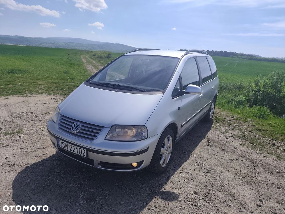 Volkswagen Sharan 1.9 TDI Highline Tiptr - 1