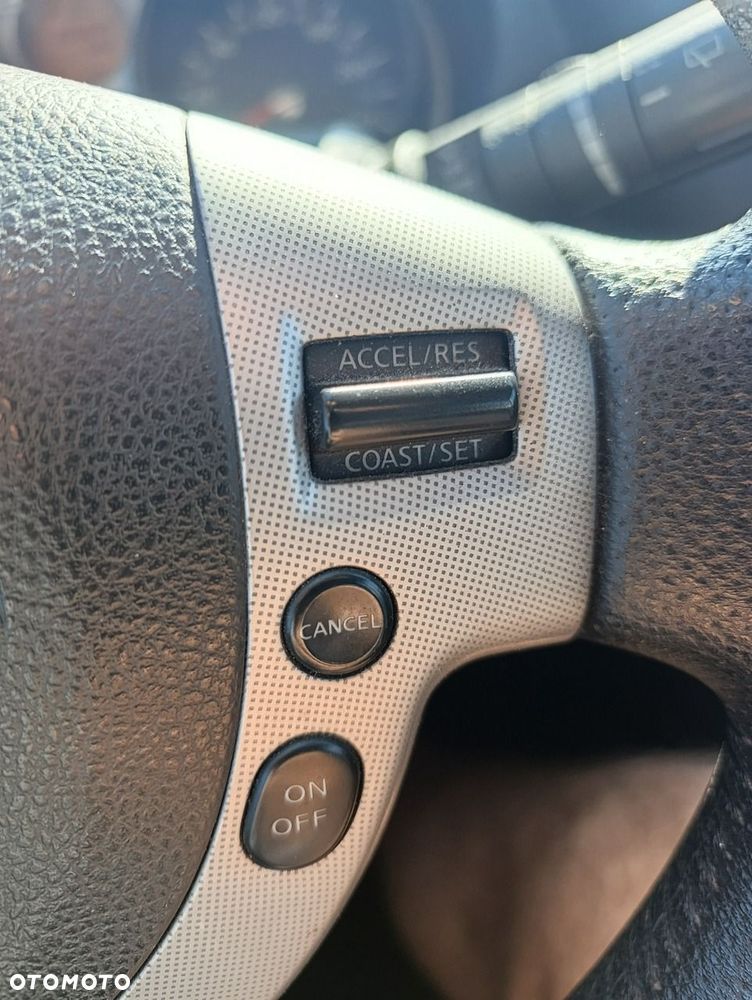 Nissan Qashqai - 15