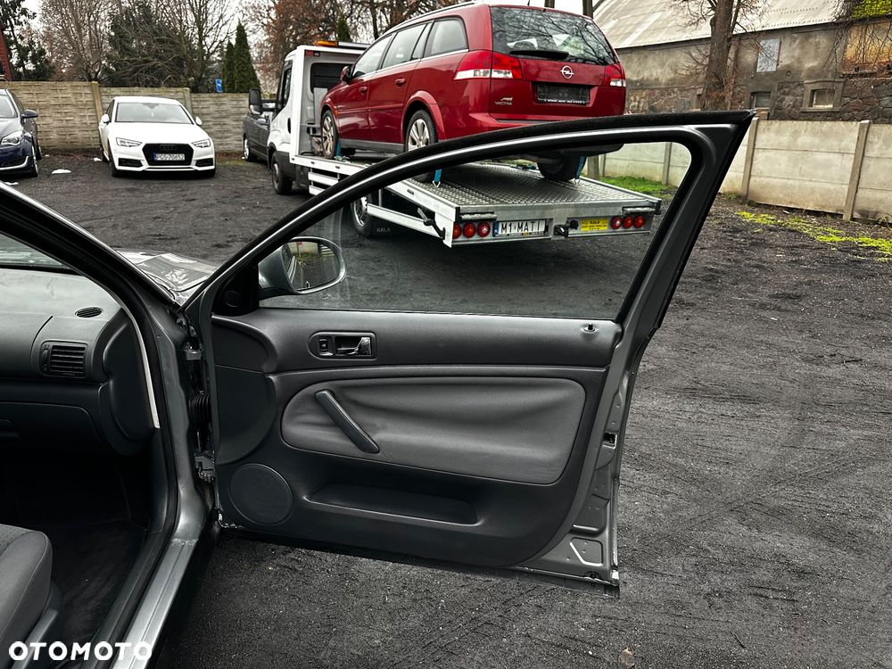 Volkswagen Passat - 23