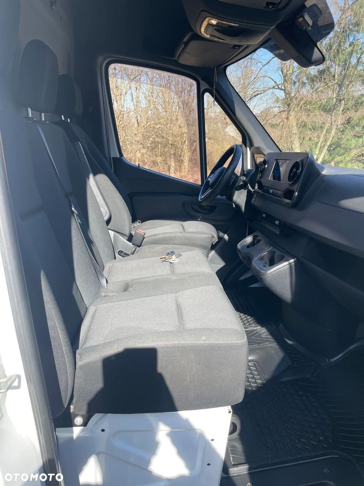 Mercedes-Benz SPRINTER - 12