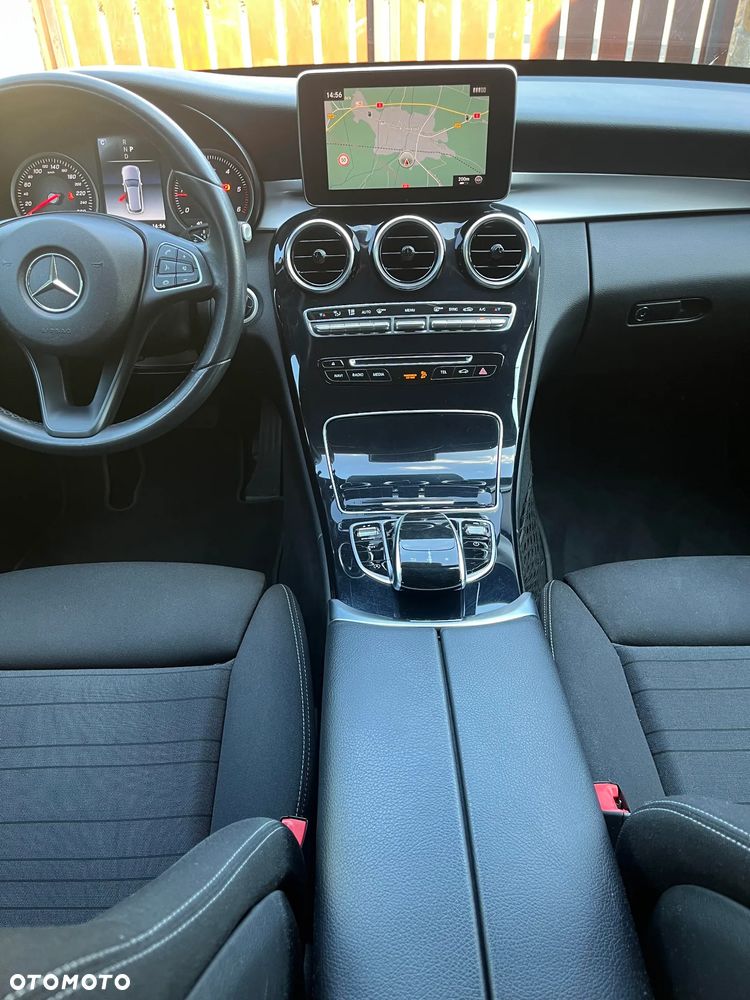 Mercedes-Benz Klasa C 220 d 4Matic 9G-TRONIC - 12