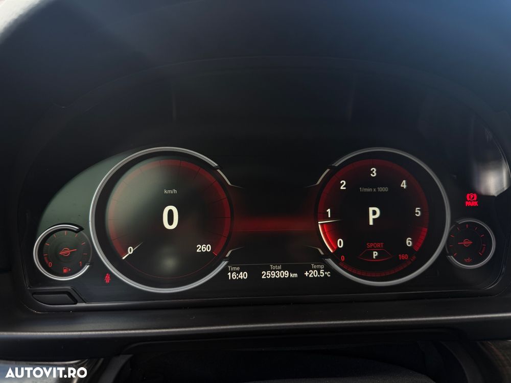 BMW Seria 5 520d AT - 13