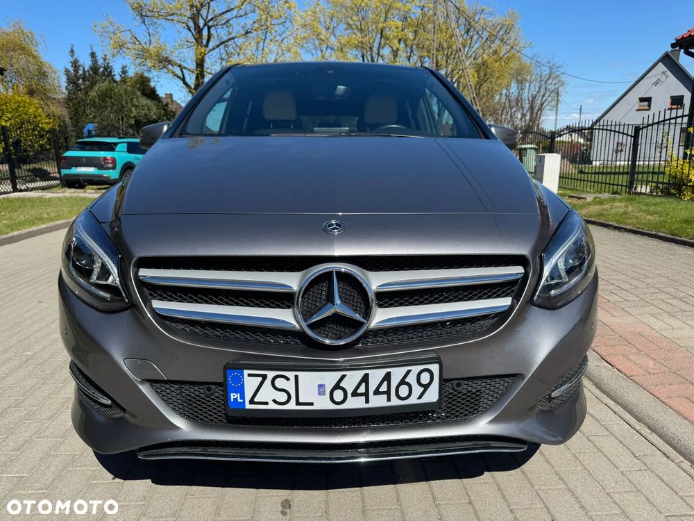 Mercedes-Benz Klasa B 250 4Matic 7G-DCT UrbanStyle Edition - 2