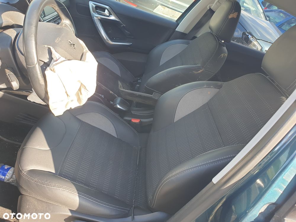 Peugeot 2008 1.6 BlueHDi Active - 9