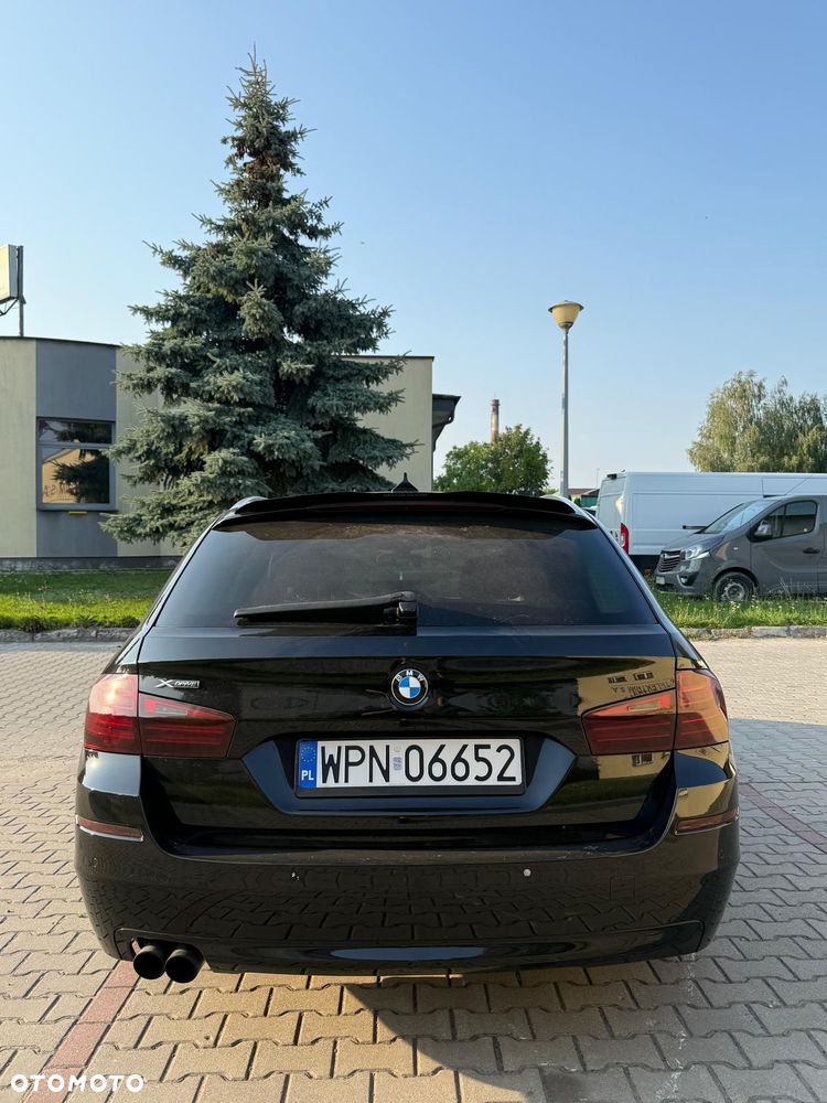BMW Seria 5 520d xDrive - 4