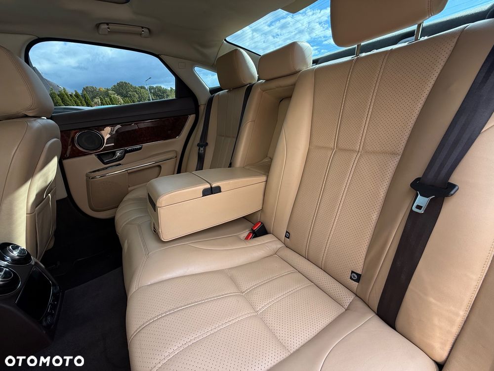 Jaguar XJ 5.0 V8 Premium Luxury - 36