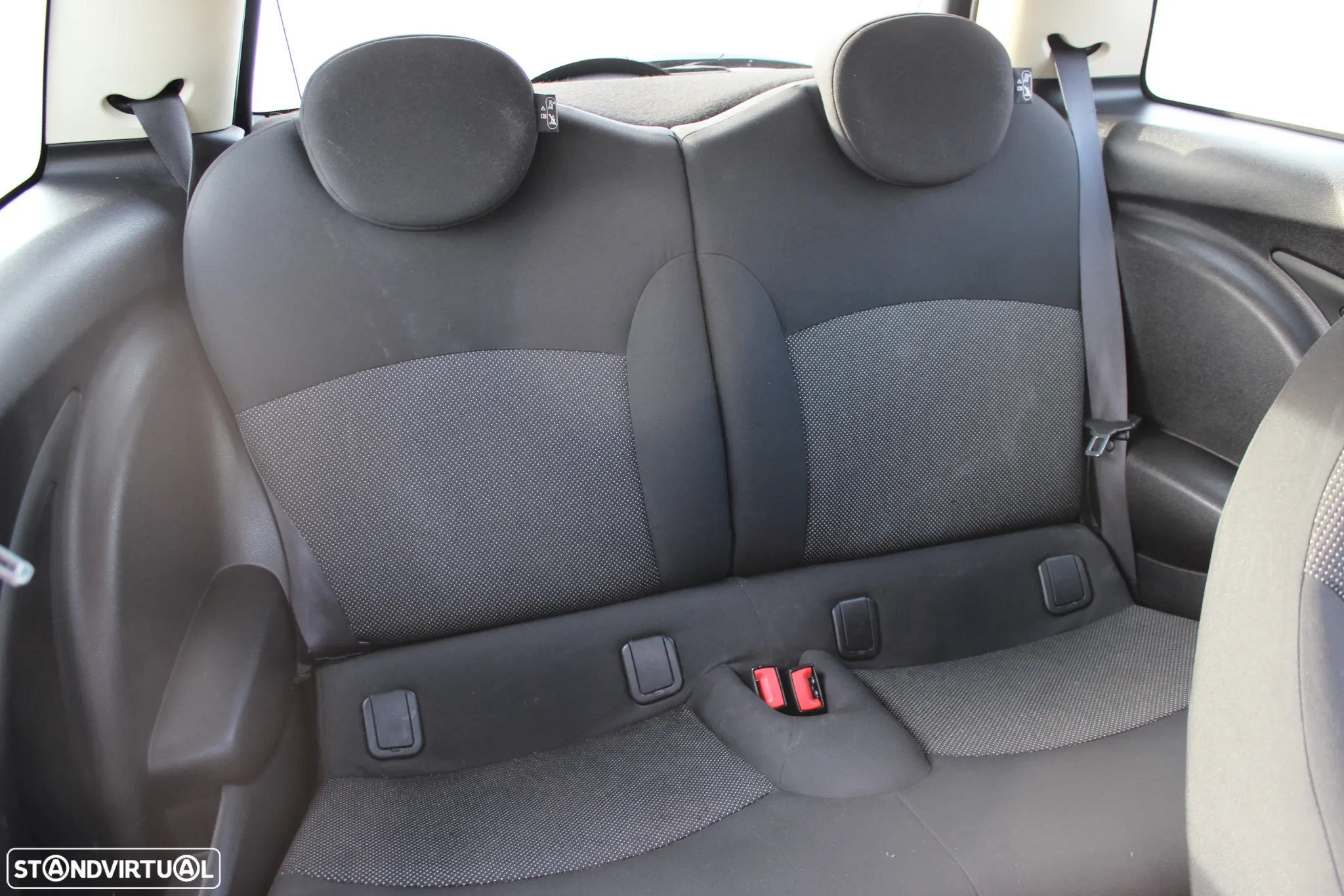 MINI 3 Portas One D - 9