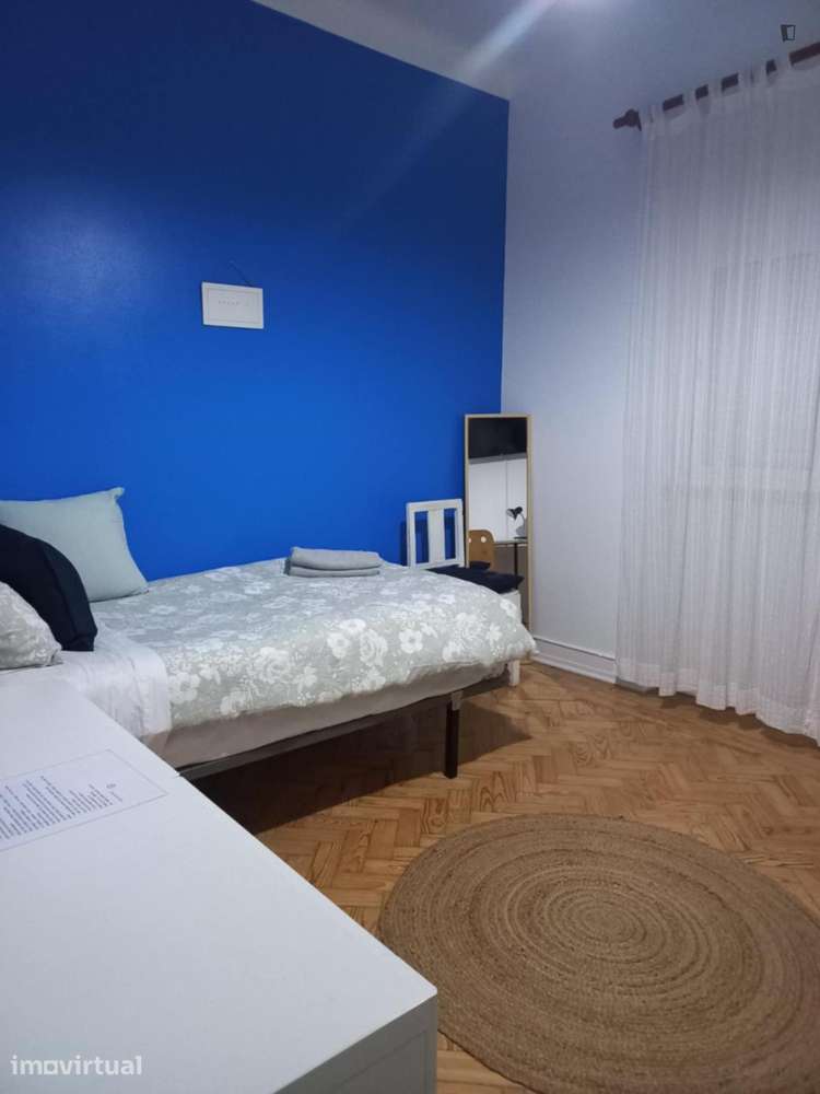 Quarto - localizado em Almada Lisbon - Grande imagem: 4/4