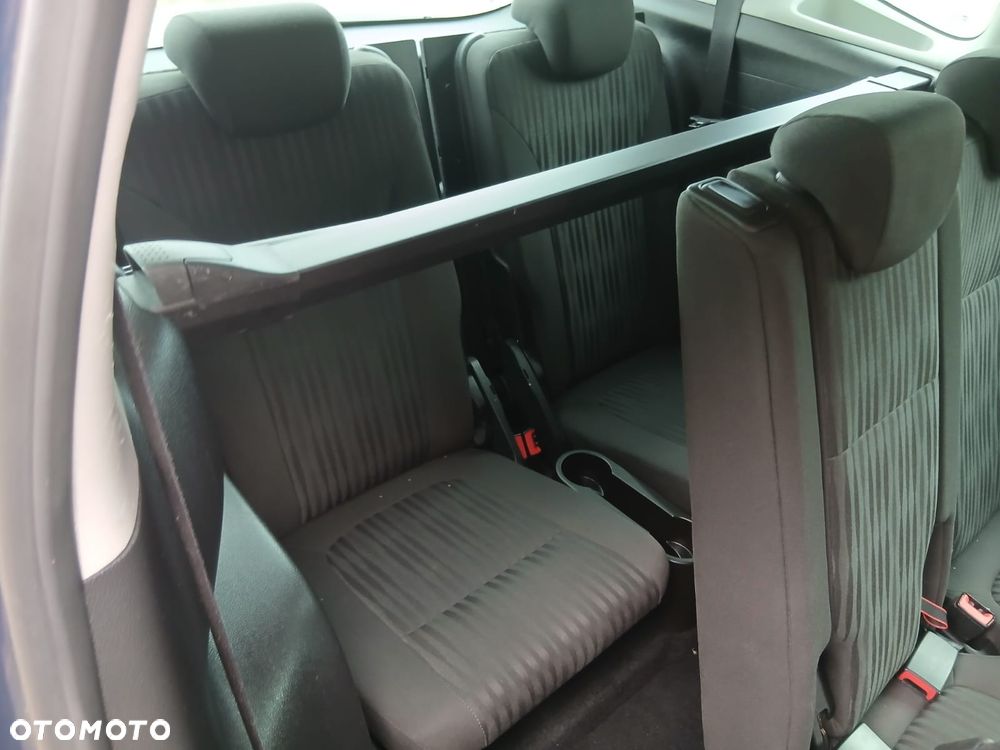 Opel Zafira 2011