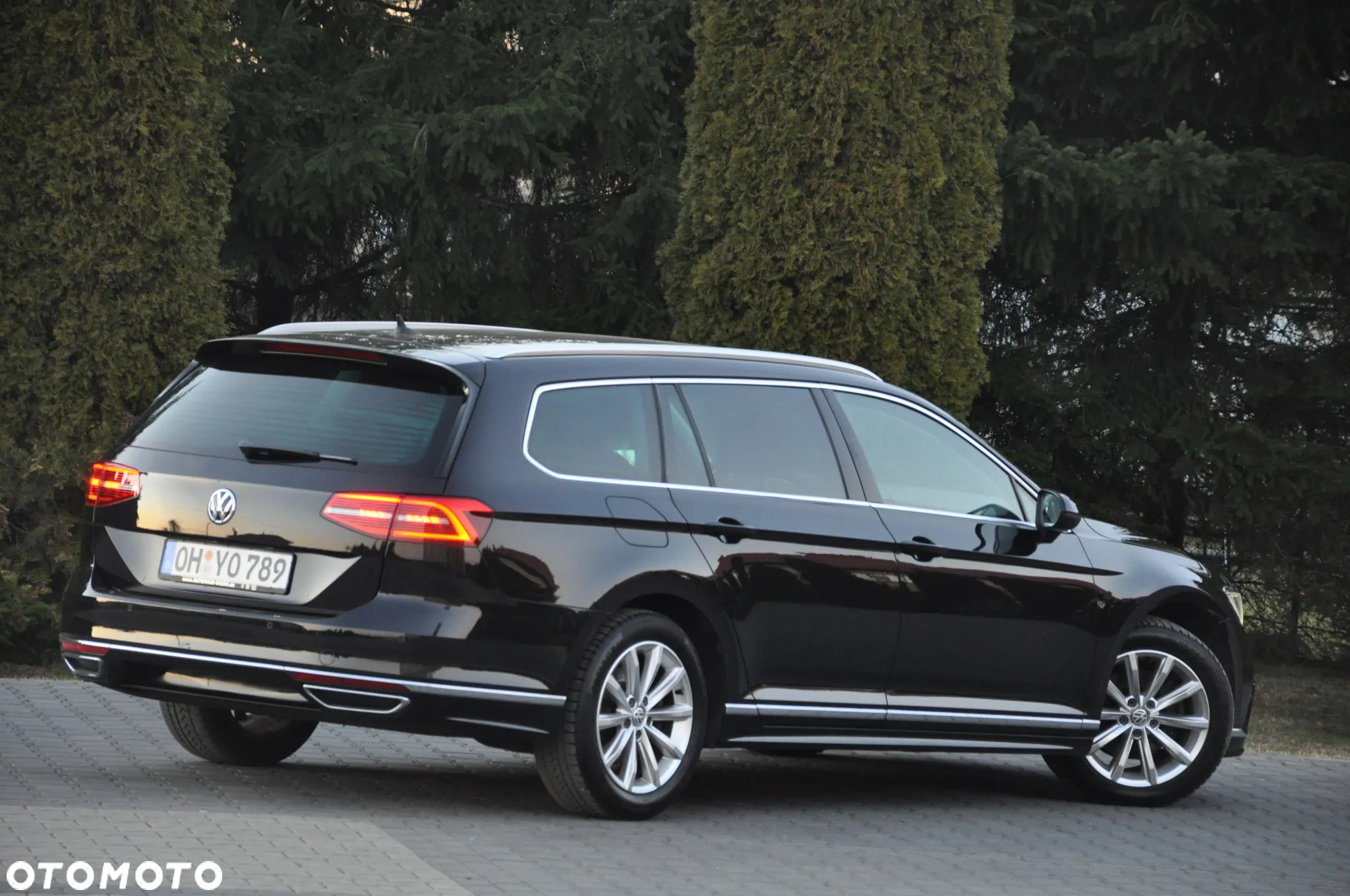 Volkswagen Passat - 13