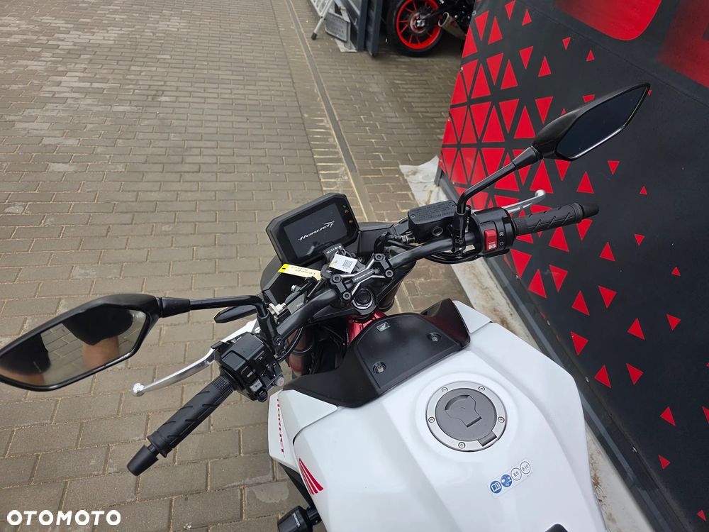 Honda Hornet - 32