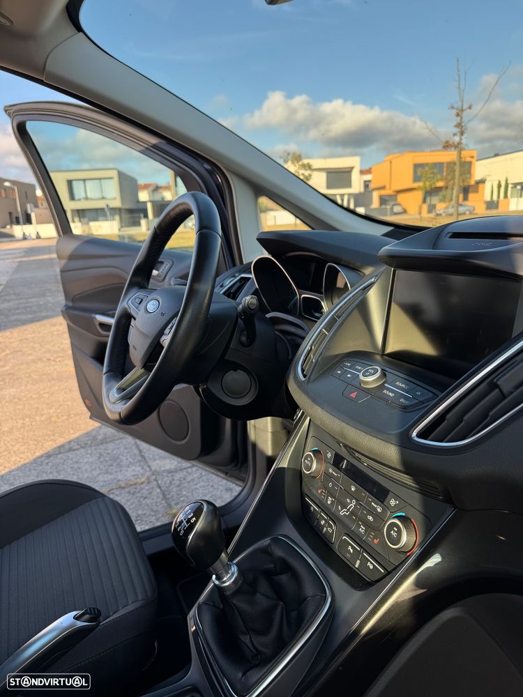 Ford C-Max 1.0 Ecoboost S&S Titanium - 17