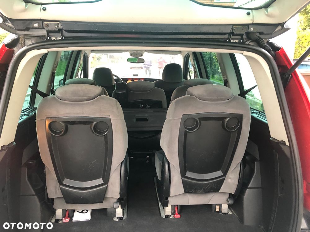Citroën C8 2.0 16V Style - 10