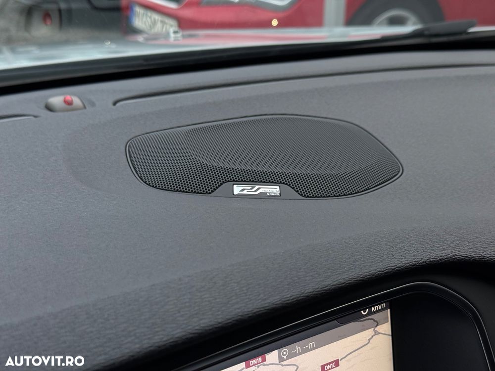 Volvo V40 D2 R Design - 11