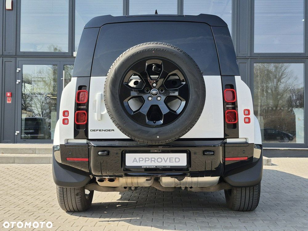 Land Rover Defender - 12