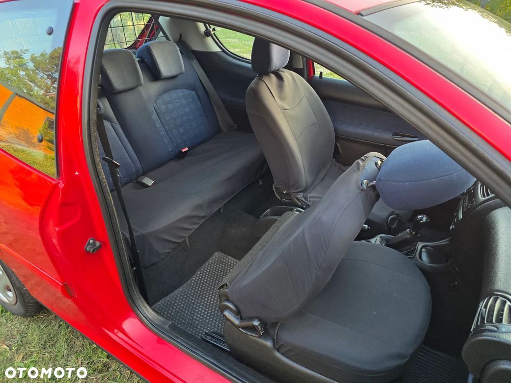 Peugeot 206 1.1 Color-Line - 4