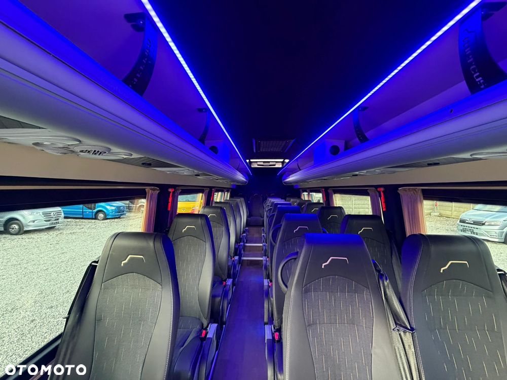 Mercedes-Benz Sprinter 519 - 28