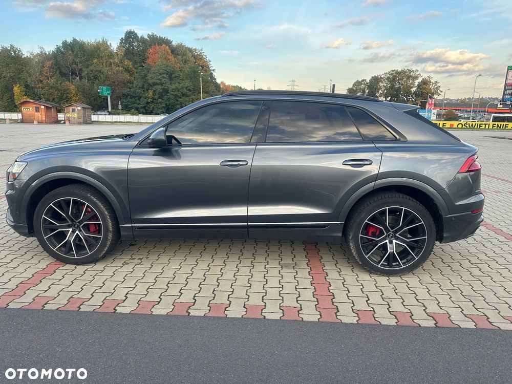 Audi Q8 - 10