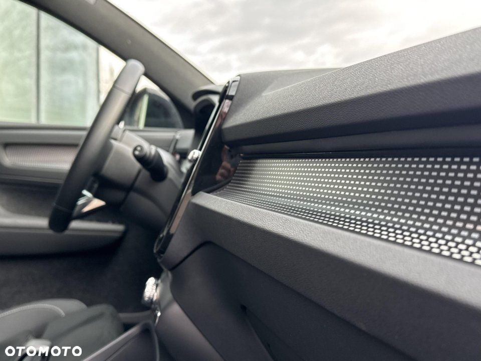 Volvo XC 40 - 28