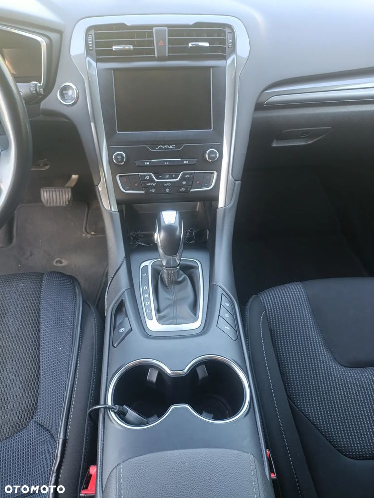 Ford Mondeo 2.0 Hybrid Titanium - 10
