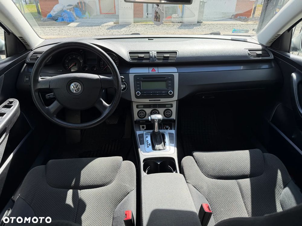 Volkswagen Passat 2.0 FSI Automatik Comfortline - 12