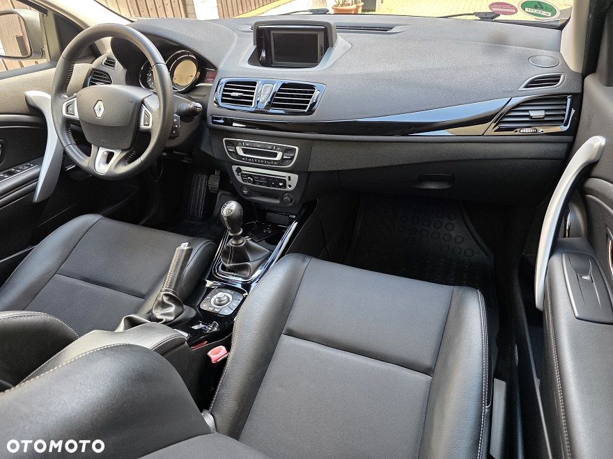 Renault Megane ENERGY TCe 115 Start & Stop Bose Edition - 26