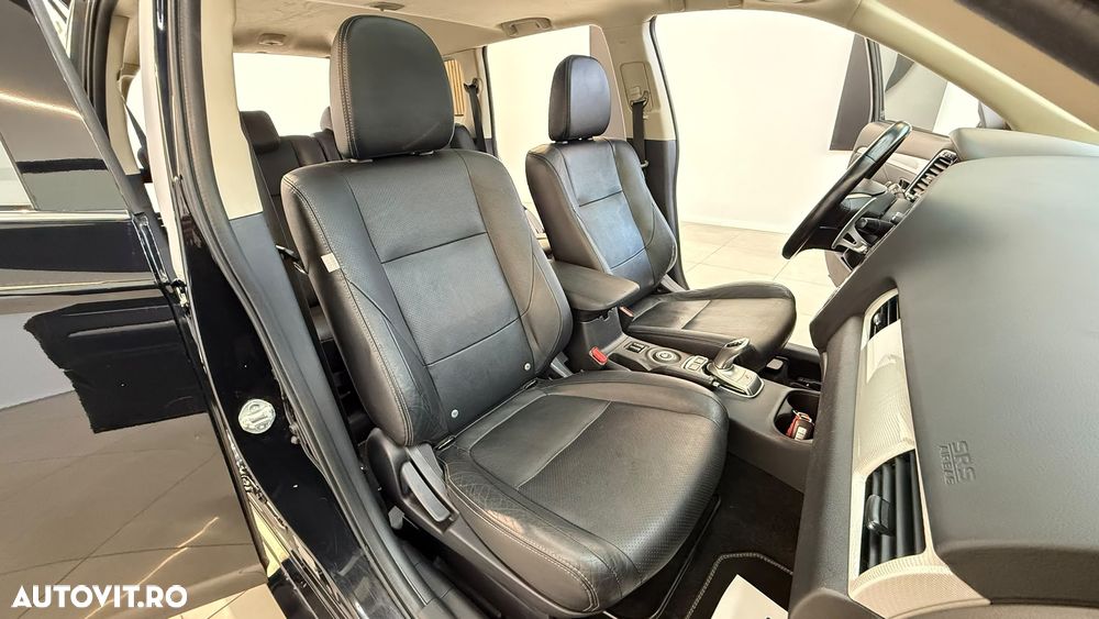 Mitsubishi Outlander - 18