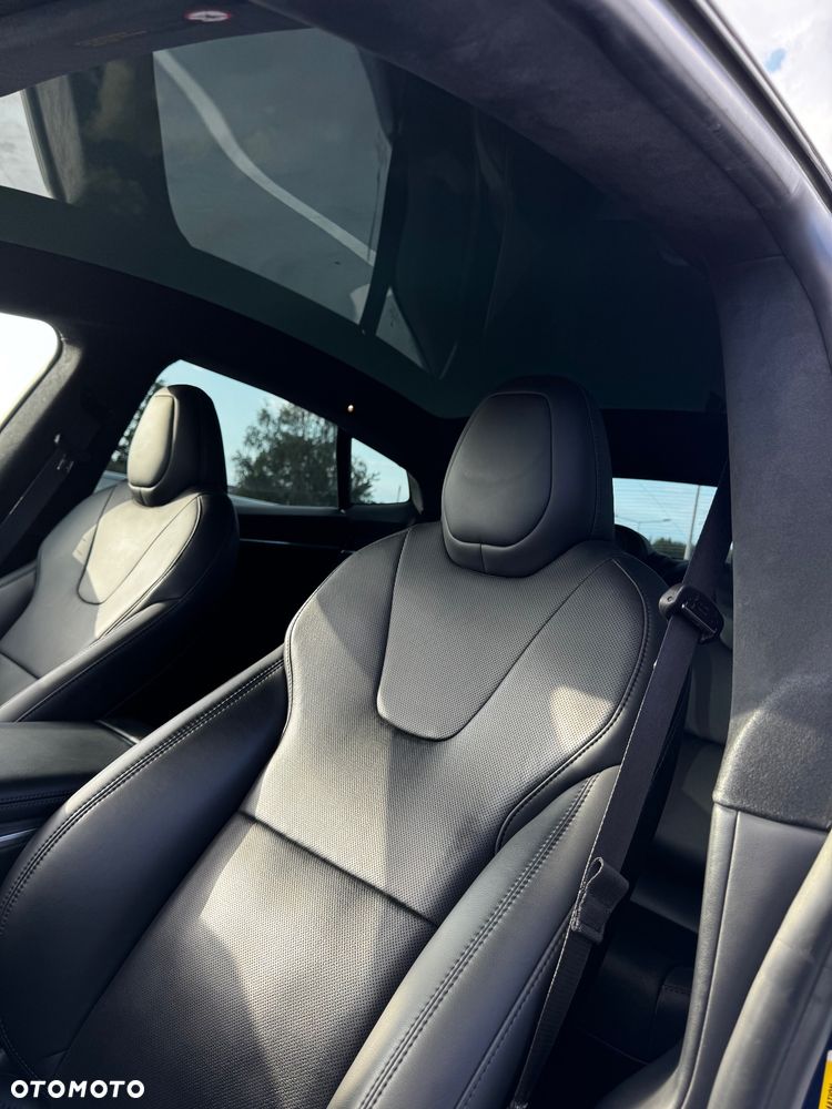Tesla Model S Long Range - 28