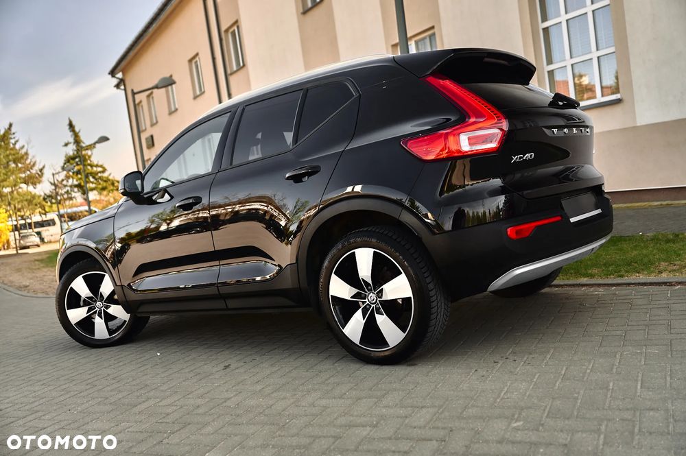 Volvo XC 40 T3 Momentum Pro - 3