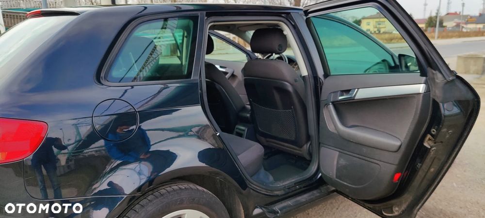 Audi A3 Sportback 2.0 TDI Ambiente S tronic - 2