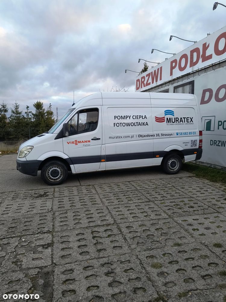 Mercedes-Benz Sprinter - 4