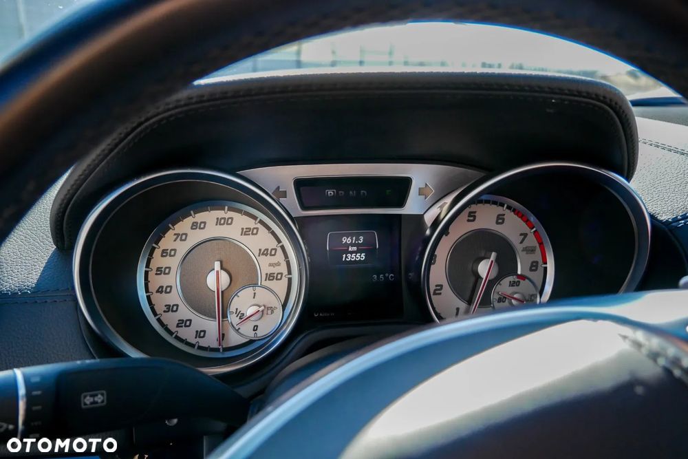 Mercedes-Benz SL - 17