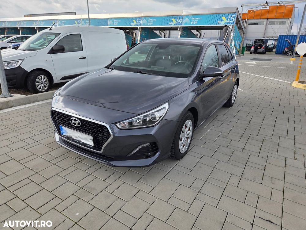 Hyundai i30 1.4 100CP 5DR M/T Classic+ - 1