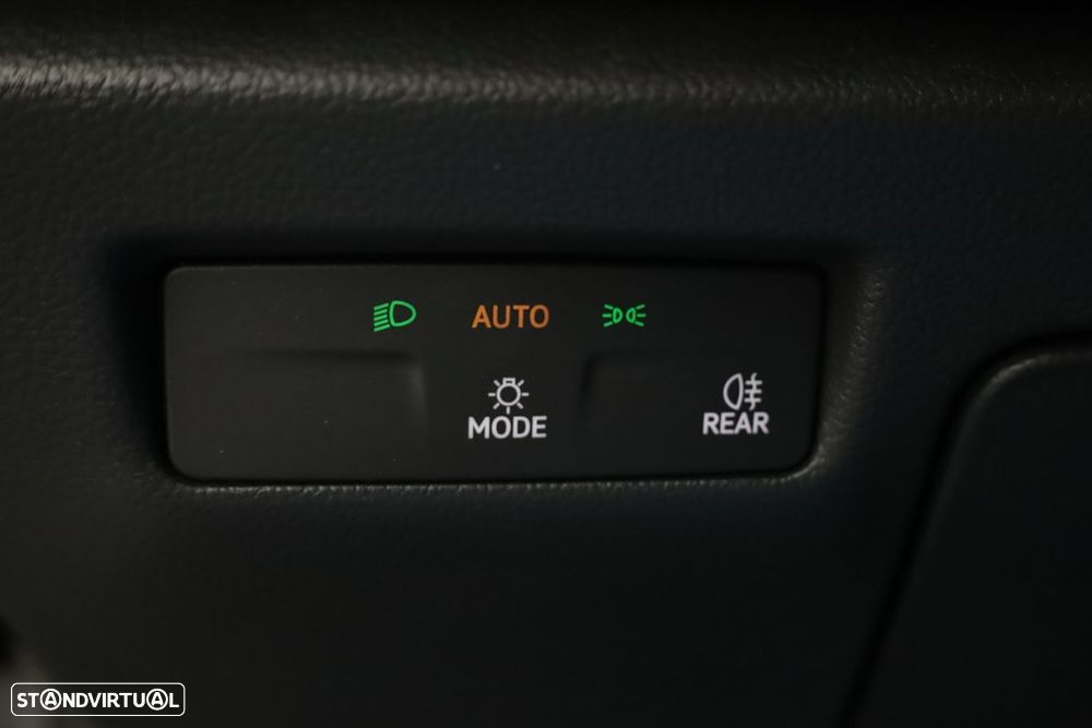 VW Passat Variant 1.5 TSI eHybrid DSG - 18